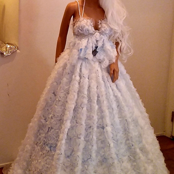SAMPLE GOWN ONLY - "BROOKLYN" White/Blue Woodland Princess Wedding Ballgown Set - Picture 10 of 13